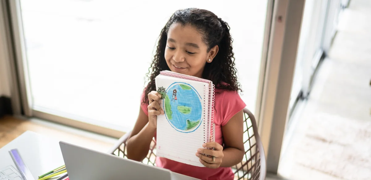 Girl showing a draw